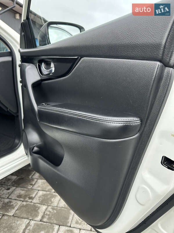 Nissan Rogue Sport 2020