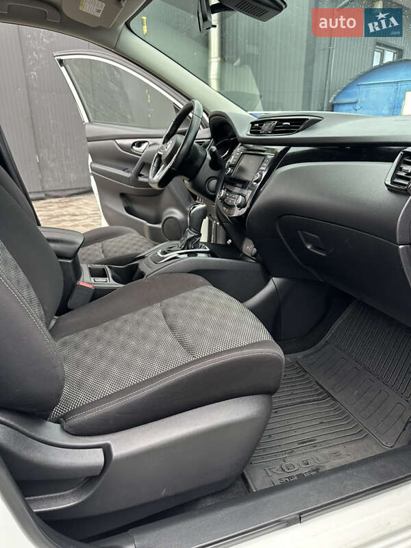 Nissan Rogue Sport 2020