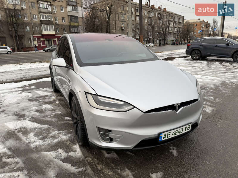 Tesla Model X 2016