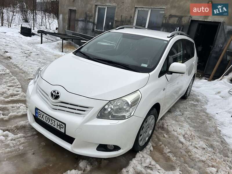 Toyota Verso 2011