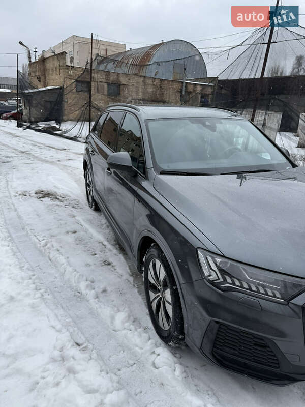 Audi-3