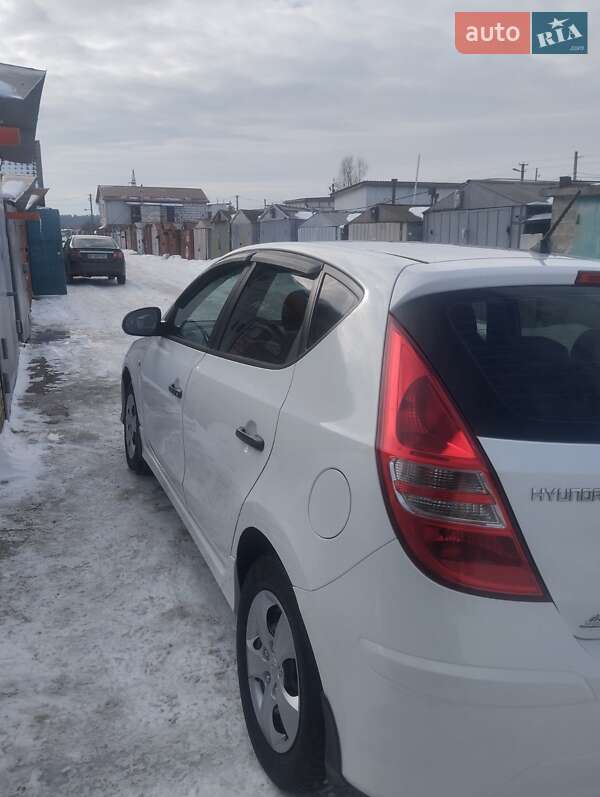 Hyundai i30 2011