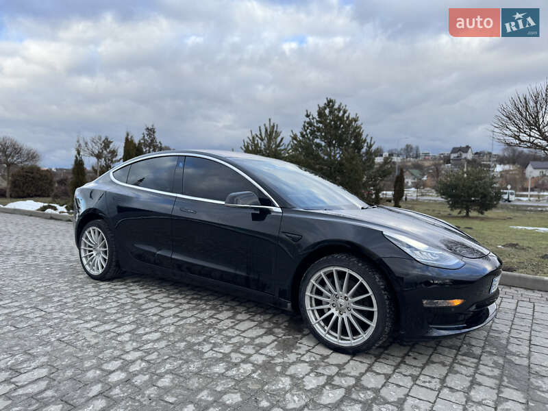 Tesla Model 3 2018