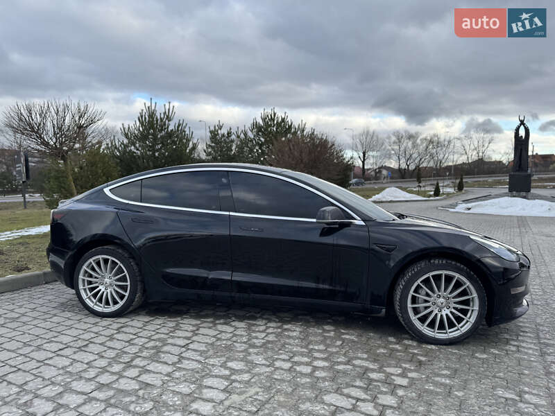 Tesla Model 3 2018