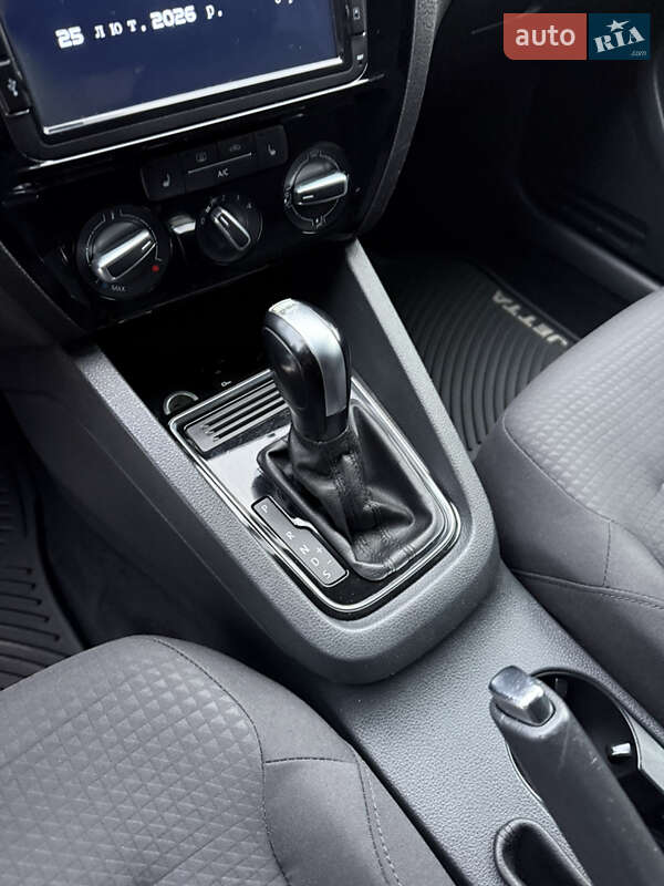 Volkswagen Jetta 2015