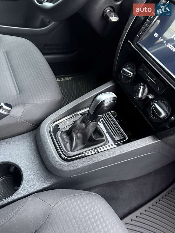 Volkswagen Jetta 2015