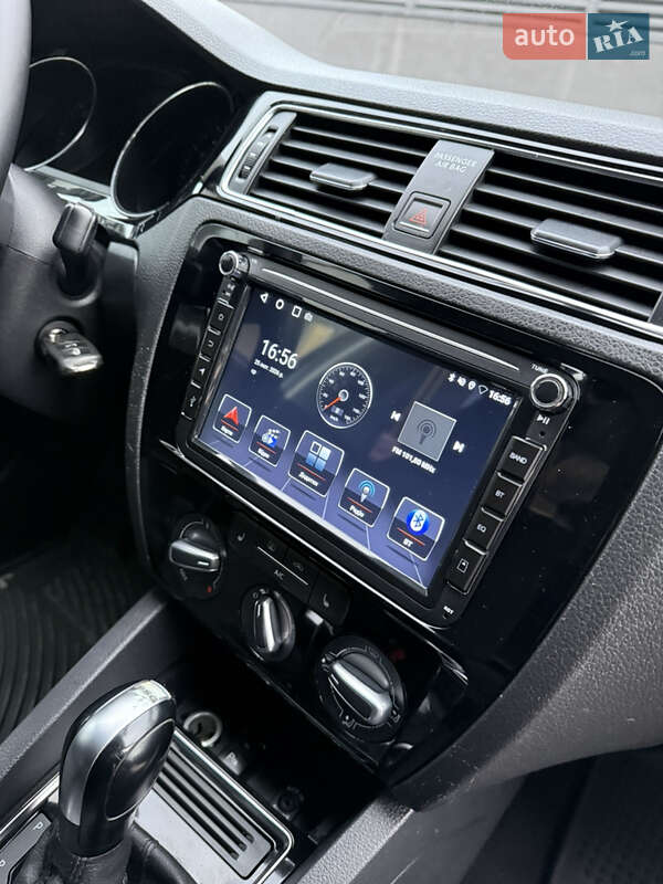 Volkswagen Jetta 2015