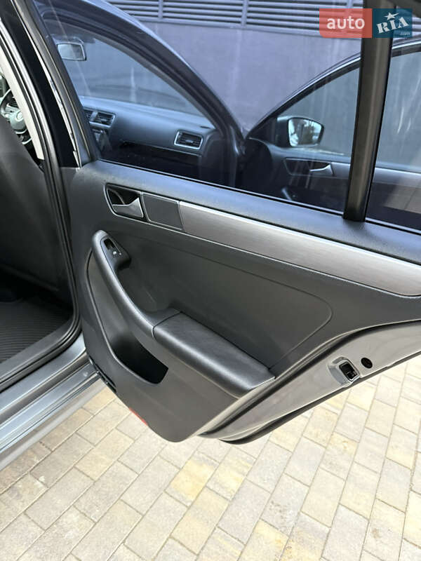 Volkswagen Jetta 2015