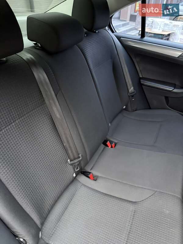 Volkswagen Jetta 2015