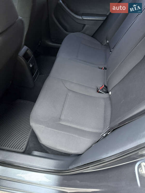 Volkswagen Jetta 2015