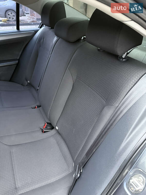 Volkswagen Jetta 2015