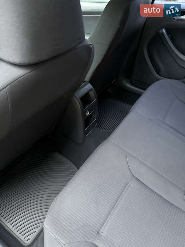 Volkswagen Jetta 2015