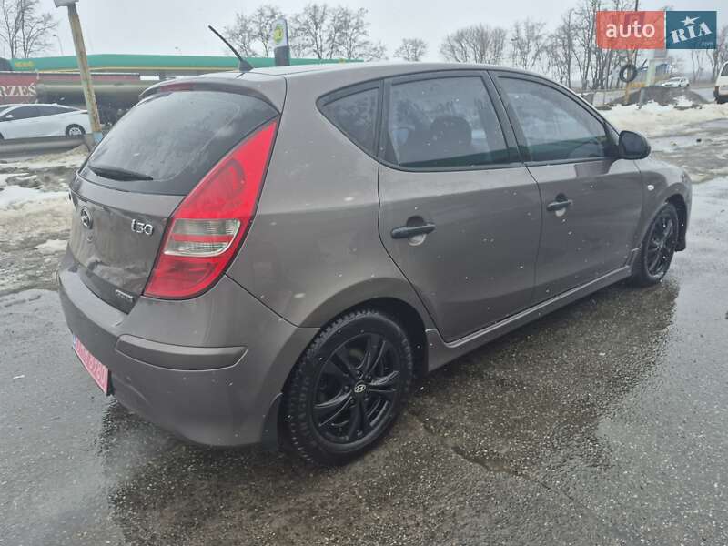 Hyundai i30 2011