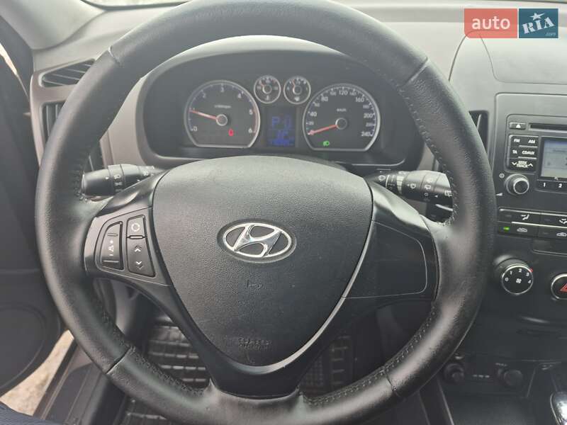 Hyundai i30 2011