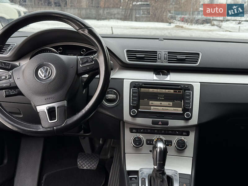 Volkswagen Passat 2012