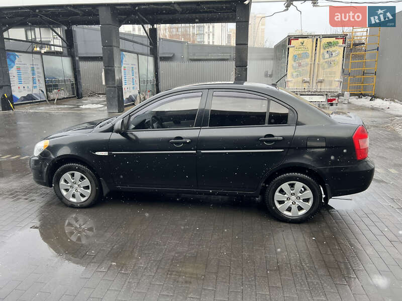 Hyundai Accent 2009