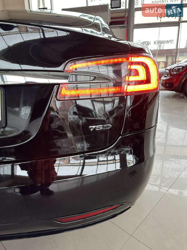 Tesla Model S 2018