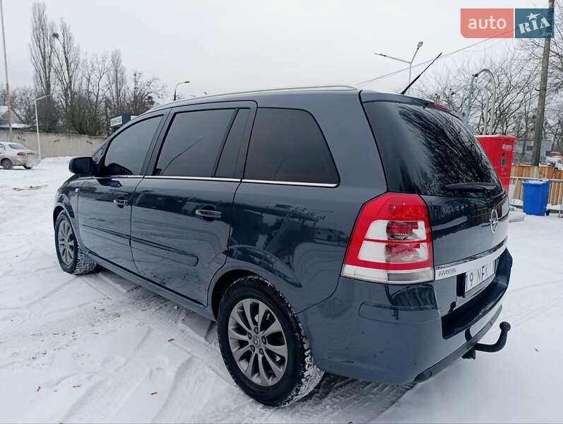 Opel Zafira 2010