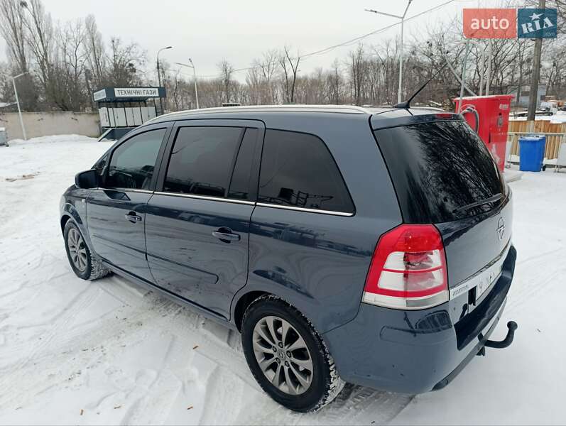Opel Zafira 2010
