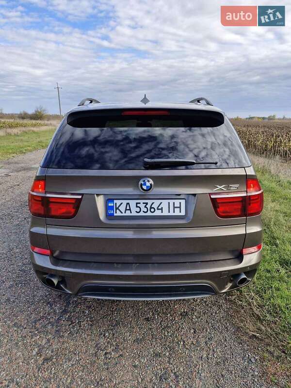 BMW X5 2011