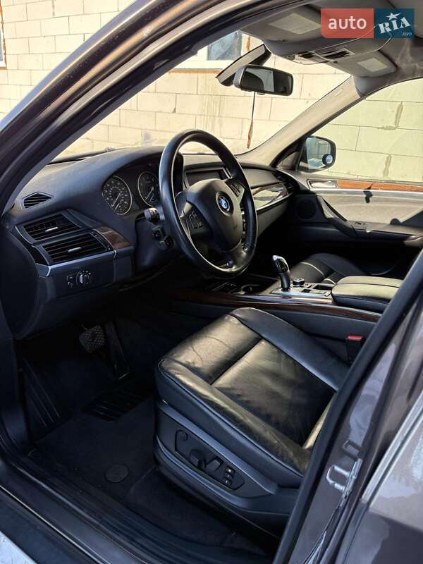 BMW X5 2011