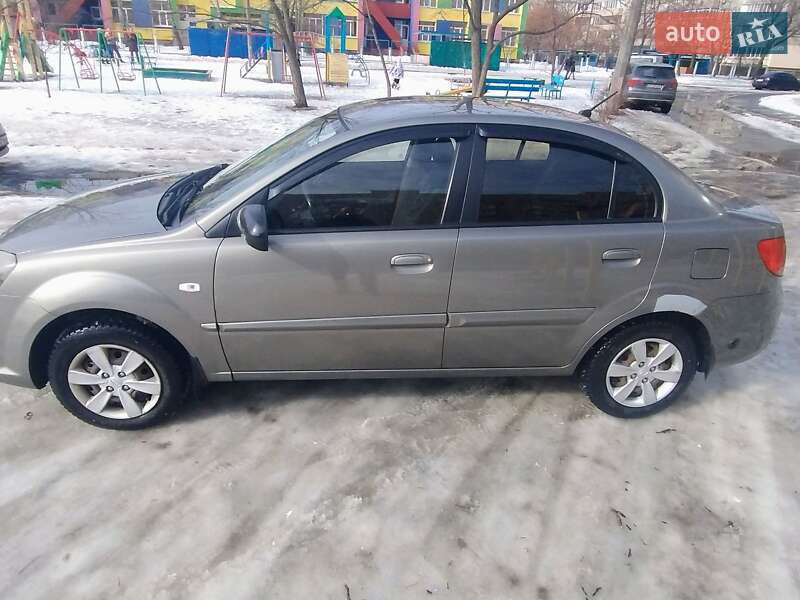 Kia Rio 2011