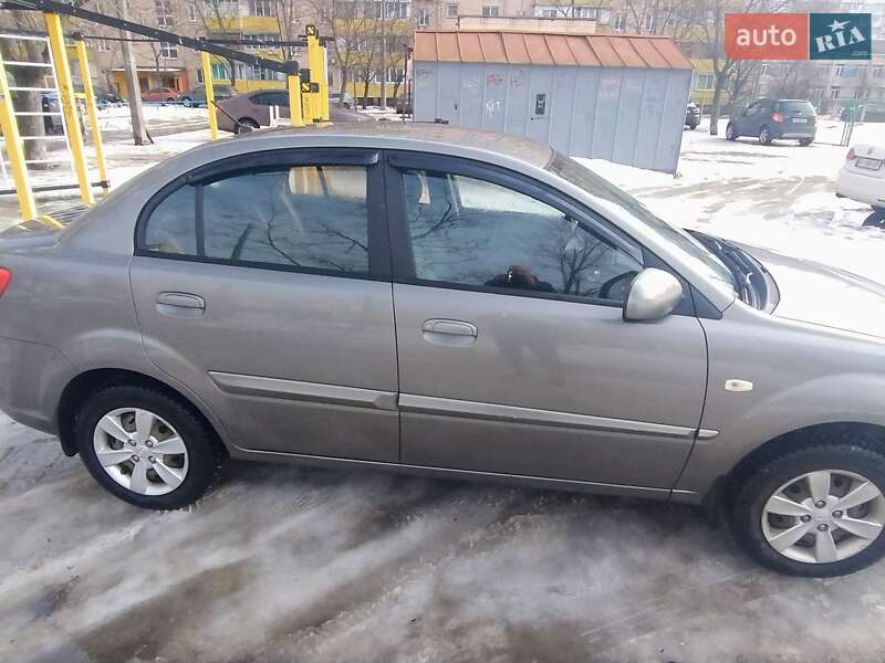 Kia Rio 2011