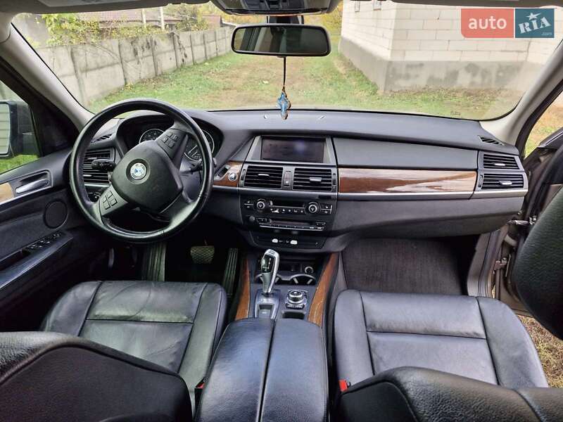 BMW X5 2011