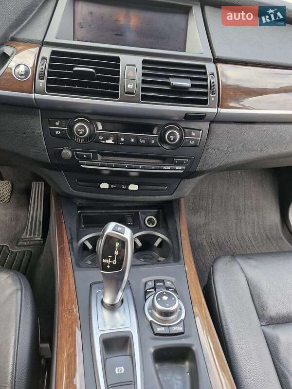 BMW X5 2011