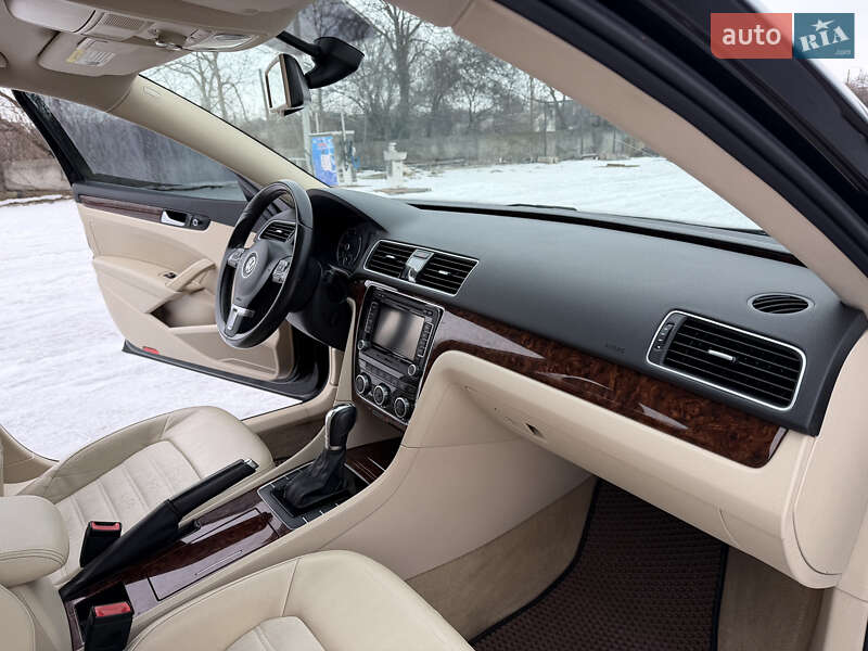 Volkswagen Passat 2012