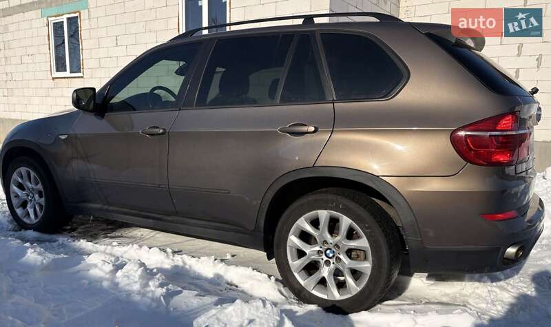 BMW X5 2011