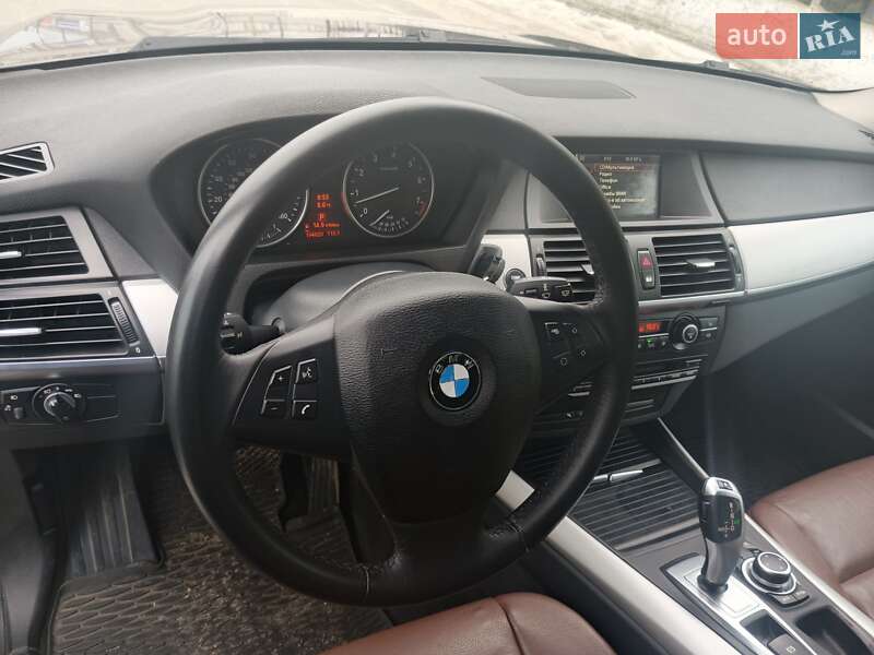 BMW X5 2011