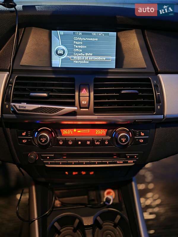 BMW X5 2011