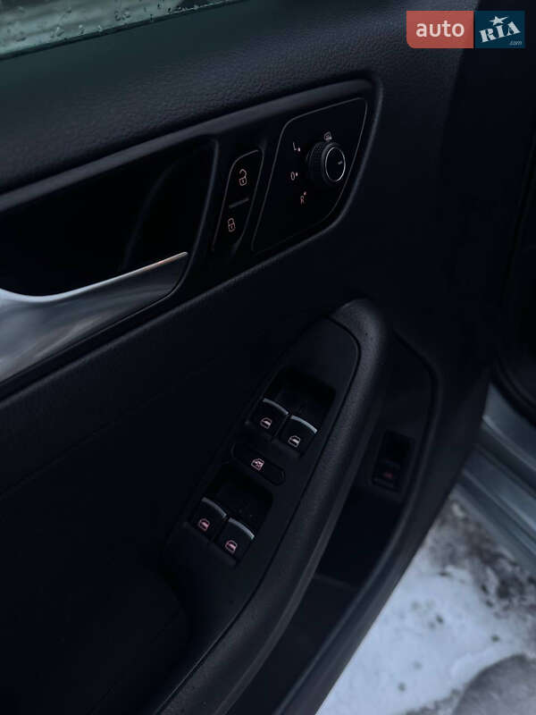 Volkswagen Jetta 2015