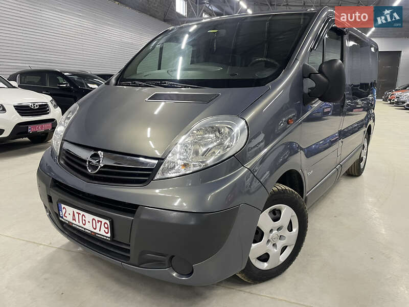 Opel Vivaro 2014