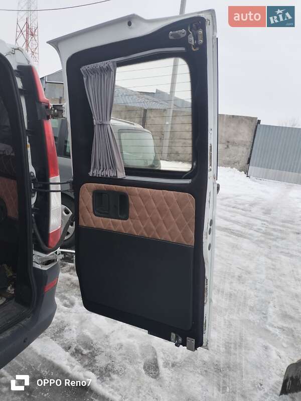 Mercedes-Benz Vito 2013