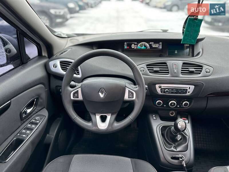 Renault Scenic 2012
