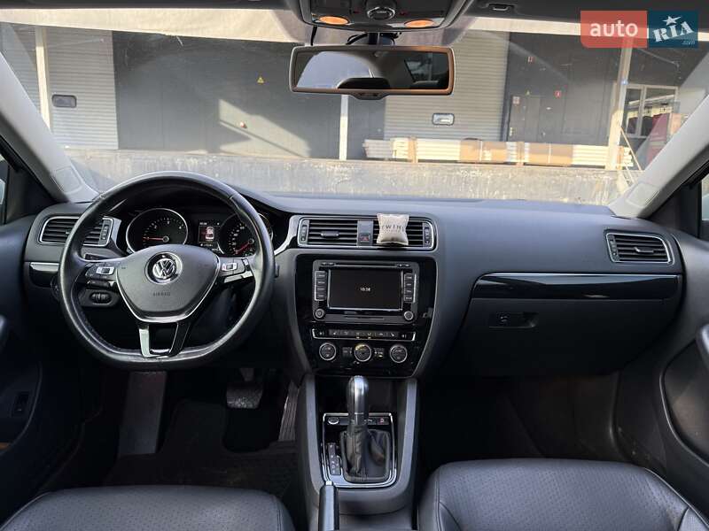 Volkswagen Jetta 2015