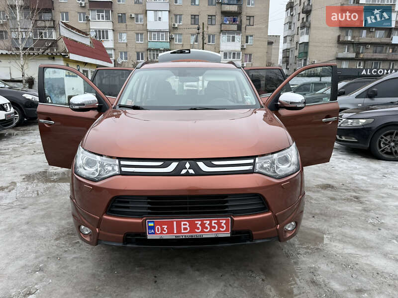 Mitsubishi Outlander 2013