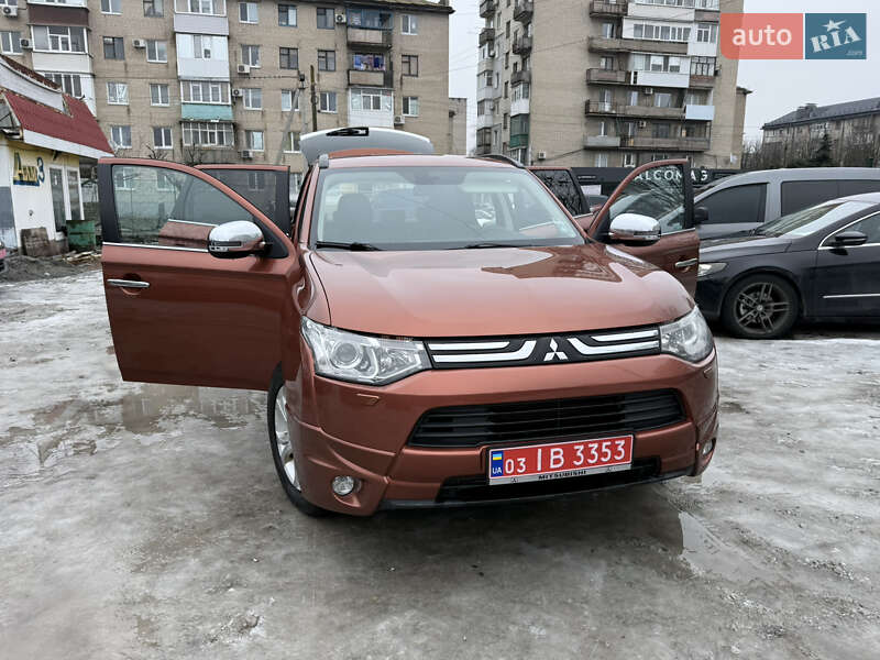 Mitsubishi Outlander 2013