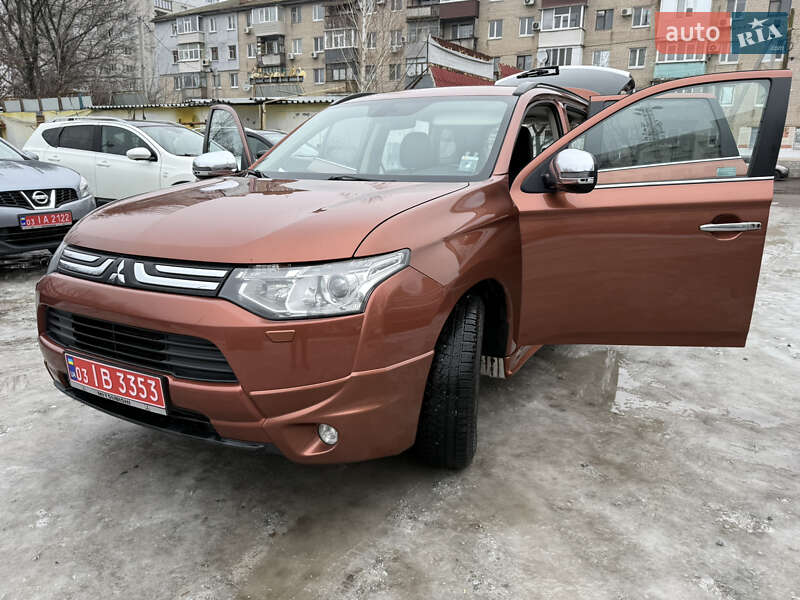 Mitsubishi Outlander 2013