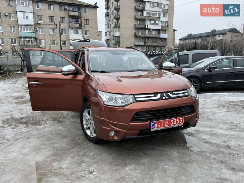 Mitsubishi Outlander 2013