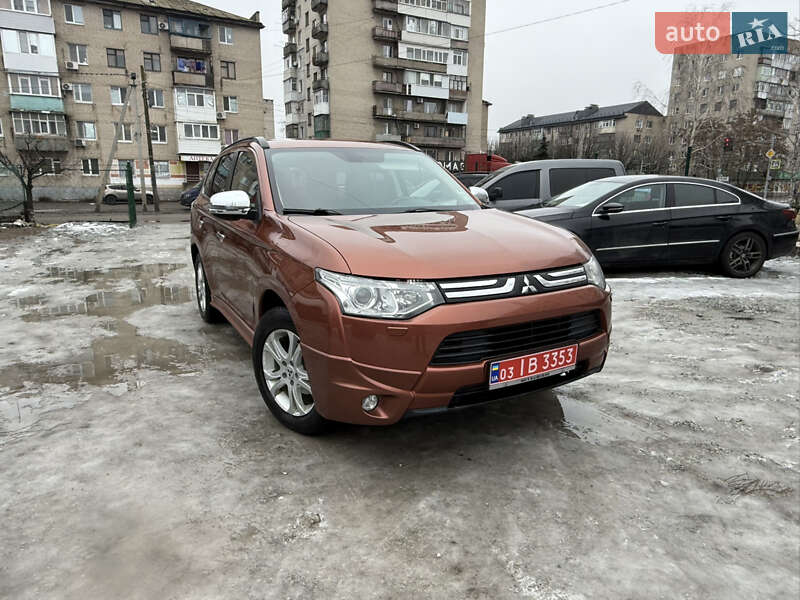 Mitsubishi Outlander 2013