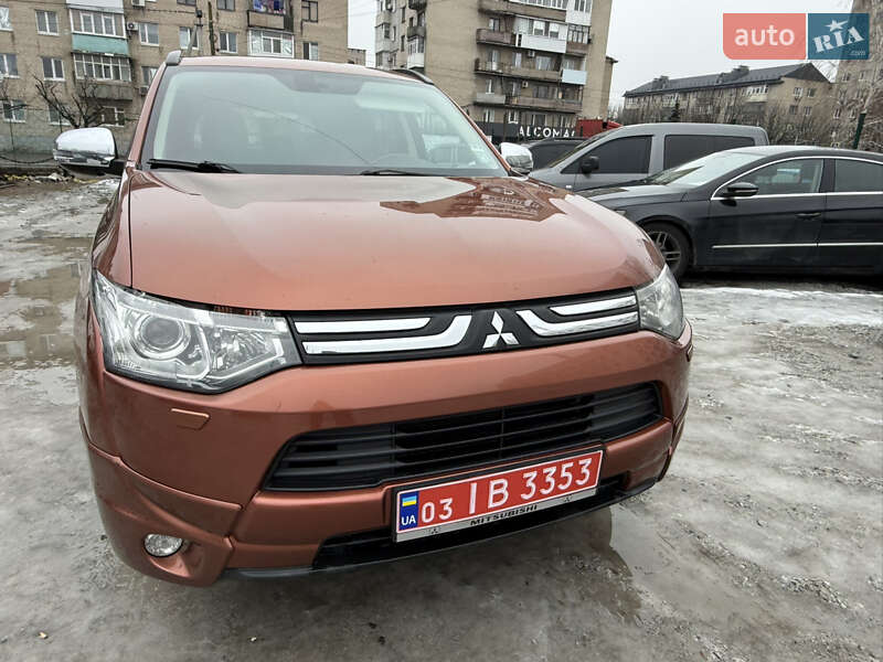 Mitsubishi Outlander 2013
