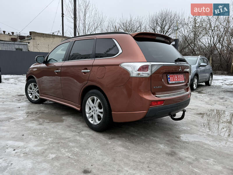 Mitsubishi Outlander 2013