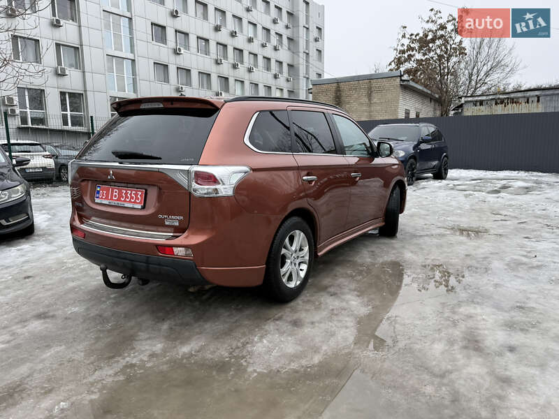 Mitsubishi Outlander 2013