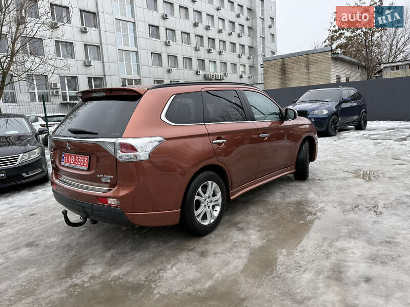 Mitsubishi Outlander 2013