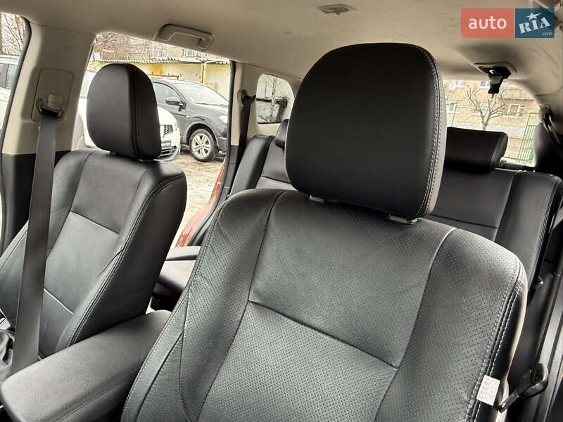 Mitsubishi Outlander 2013