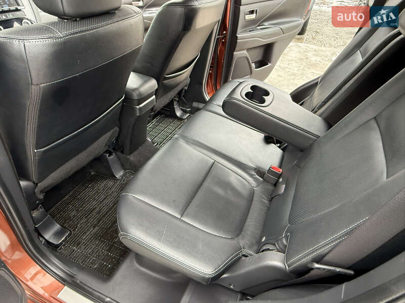 Mitsubishi Outlander 2013