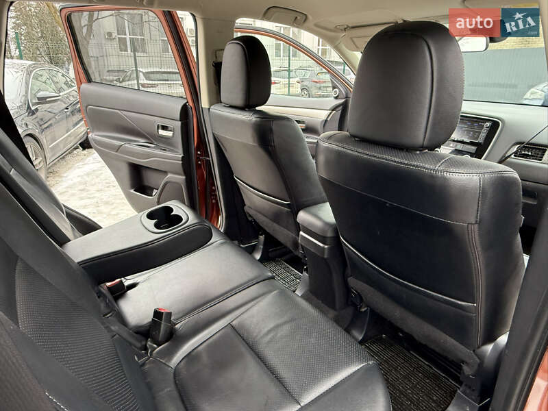 Mitsubishi Outlander 2013